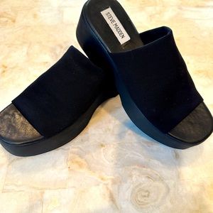 Steve Madden slinky platform sandal